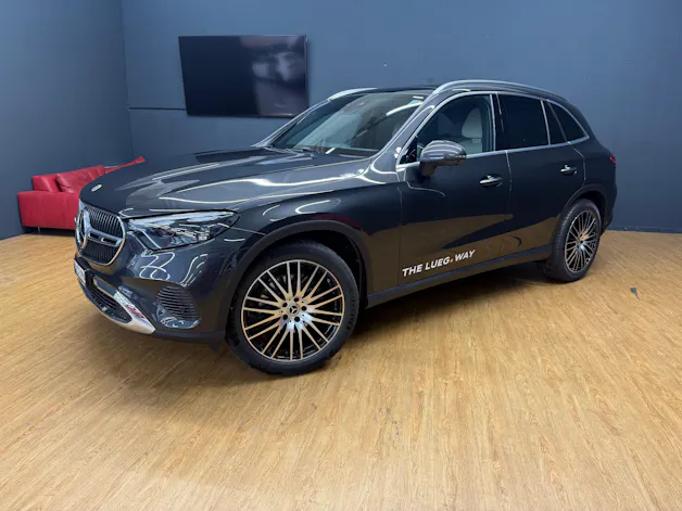 Mercedes-Benz GLC 220 d 4M - DISTRONIC / Head-Up Display / 360 Grad Kamera