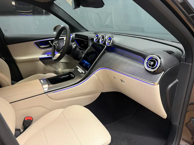 Mercedes-Benz GLC 220 d 4M - DISTRONIC / Head-Up Display / 360 Grad Kamera