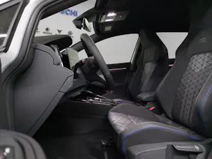 VW Golf Variant 1.5 eTSI mHEV R-Line