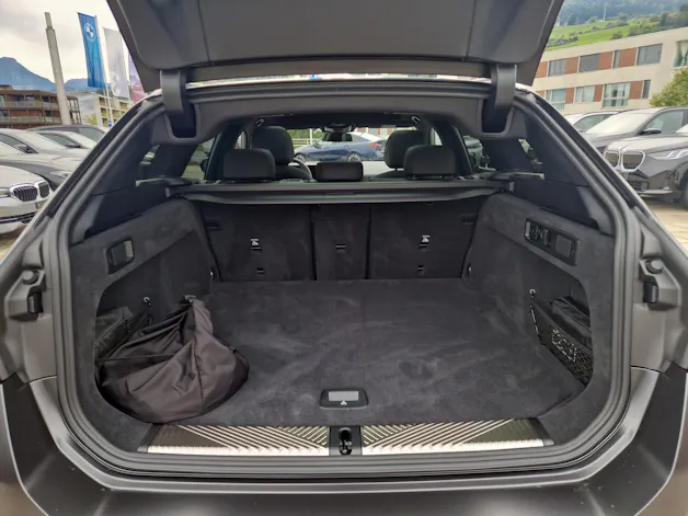 BMW 550e xDrive Touring M Sport Pro Steptronic