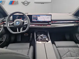 BMW 550e xDrive Touring M Sport Pro Steptronic