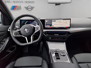 BMW 320d xDrive 48V Touring Steptronic M Sport