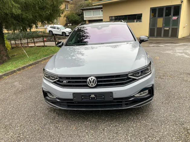 VW Passat Variant 2.0 TSI R-Line Edition 4Motion DSG