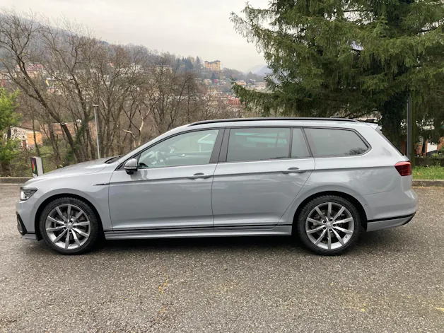 VW Passat Variant 2.0 TSI R-Line Edition 4Motion DSG