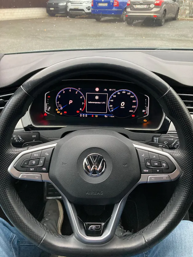 VW Passat Variant 2.0 TSI R-Line Edition 4Motion DSG