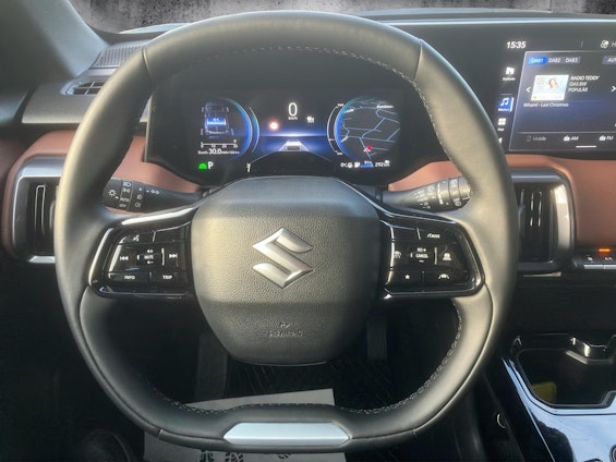 Vehicle image 6 Vehicle image 6