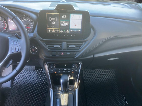 Vehicle image 9 Vehicle image 9