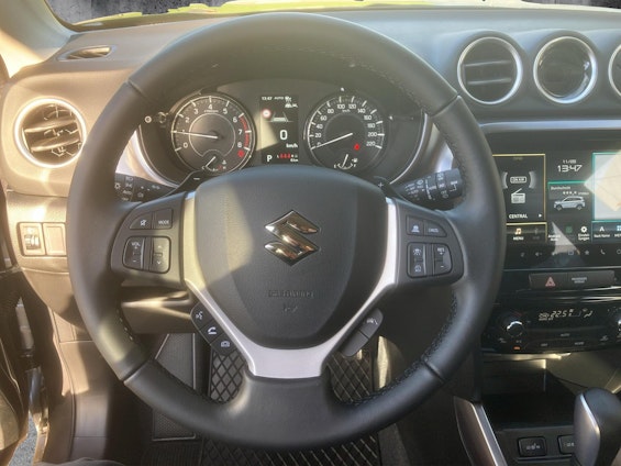 Vehicle image 6 Vehicle image 6