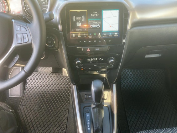 Vehicle image 9 Vehicle image 9