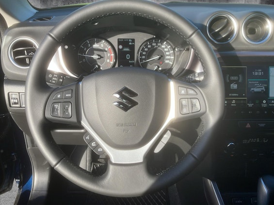 Vehicle image 6 Vehicle image 6