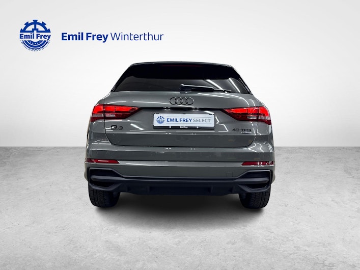 Vehicle image AUDI Q3