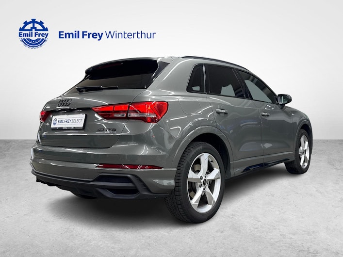 Vehicle image AUDI Q3