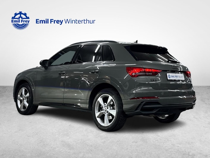 Vehicle image AUDI Q3
