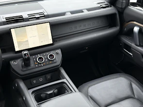 image du véhicule LAND ROVER Defender 110 3.0 D I6 300 X-Dynamic HSE