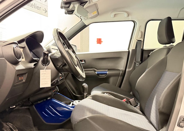 Vehicle image 5 Vehicle image 5