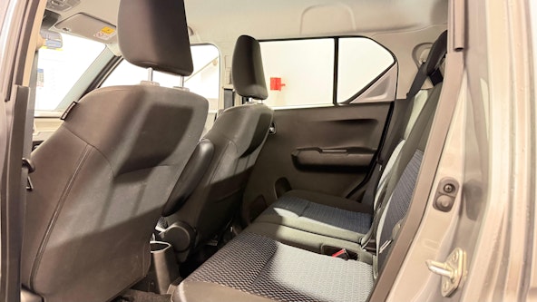 Vehicle image 3 Vehicle image 3