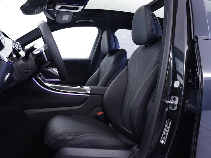 Vehicle image MERCEDES-BENZ GLC 300