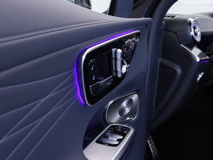 Vehicle image MERCEDES-BENZ GLC 300