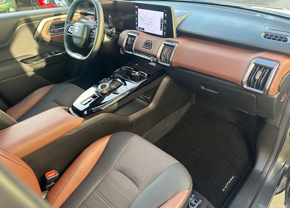 Vehicle image 8 Vehicle image 8