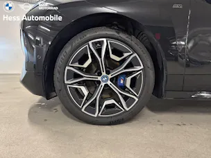 BMW iX M60