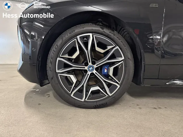 BMW iX M60