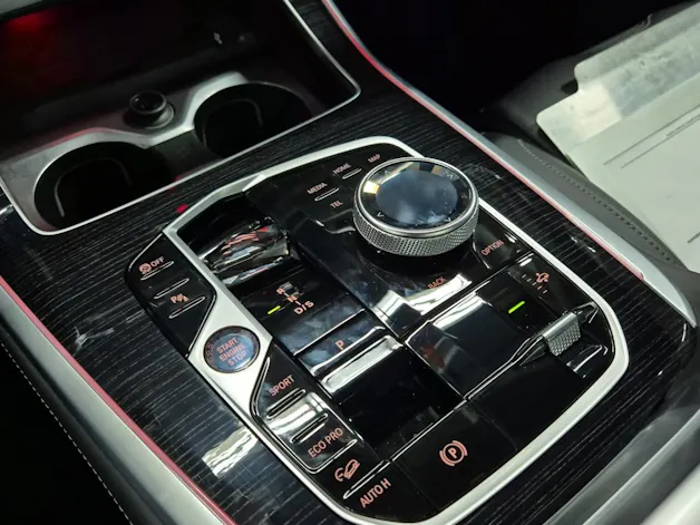 BMW X7 M60i