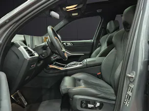 BMW X7 M60i