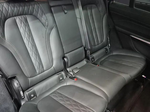 BMW X7 M60i
