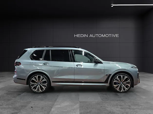 BMW X7 M60i