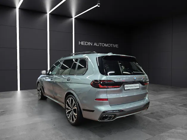 BMW X7 M60i
