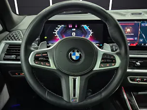 BMW X7 M60i