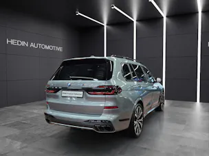 BMW X7 M60i