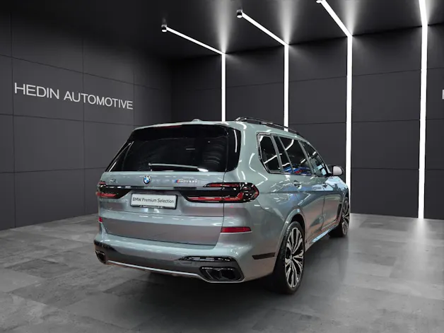 BMW X7 M60i