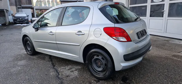 Peugeot 207 1.4 16V 95 Trendy Clim