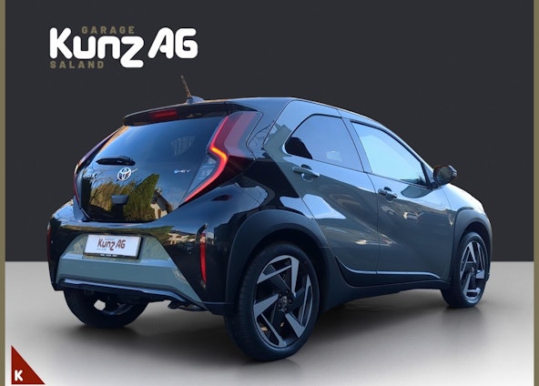 Vehicle image 5 Vehicle image 5