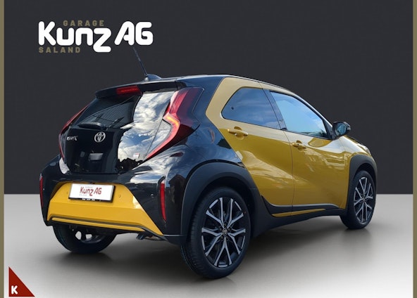 Vehicle image 5 Vehicle image 5