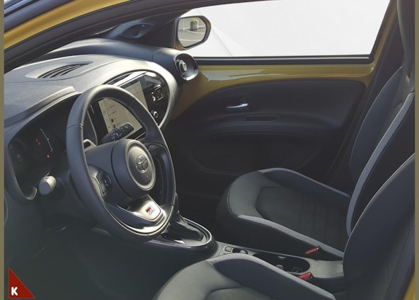 Vehicle image 8 Vehicle image 8