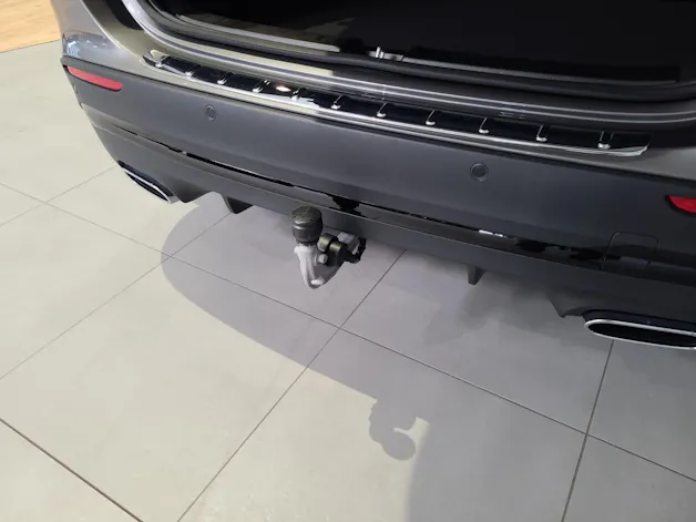 Mercedes-Benz GLA 250 4Matic 8G-DCT Swiss Star