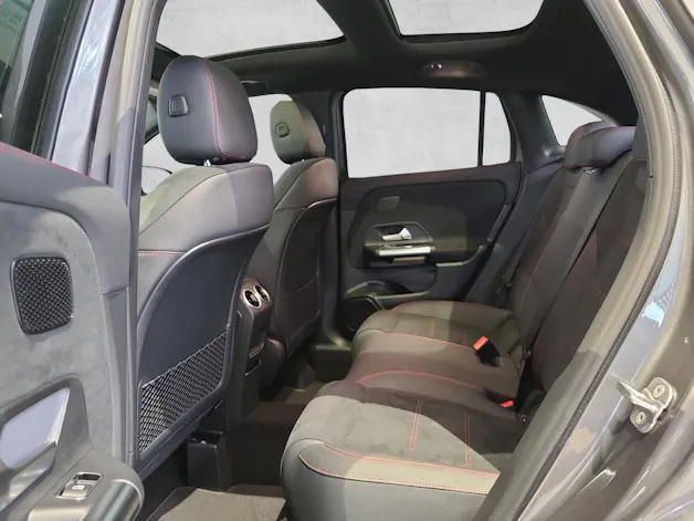 Mercedes-Benz GLA 250 4Matic 8G-DCT Swiss Star
