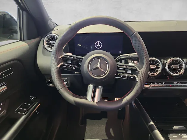 Mercedes-Benz GLA 250 4Matic 8G-DCT Swiss Star