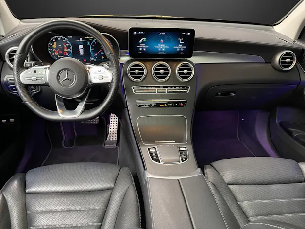 MERCEDES-BENZ GLC 300 e AMG Line 4Matic