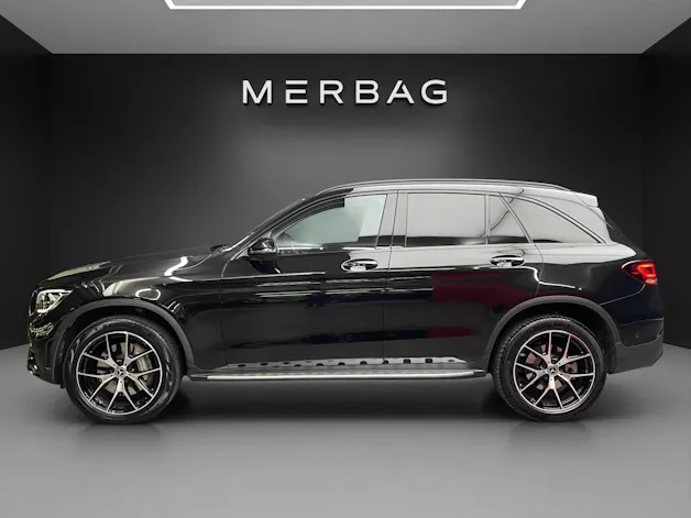MERCEDES-BENZ GLC 300 e AMG Line 4Matic