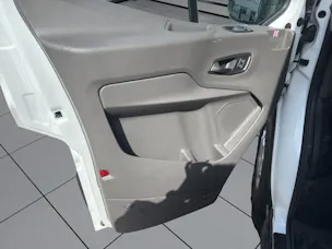 Ford E-Transit Van 390 L2 Trend RWD 68kWh
