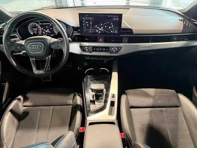 Audi A4 Avant 45 TFSI S line S-tronic quattro