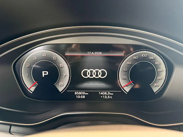 Audi A4 Avant 45 TFSI S line S-tronic quattro