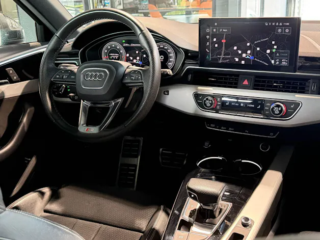 Audi A4 Avant 45 TFSI S line S-tronic quattro