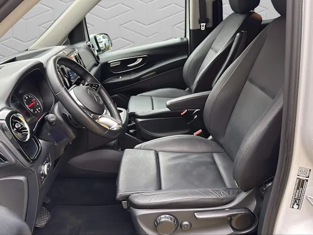 Mercedes-Benz Vito 124 CDI Lang Select Tourer 9G-Tronic