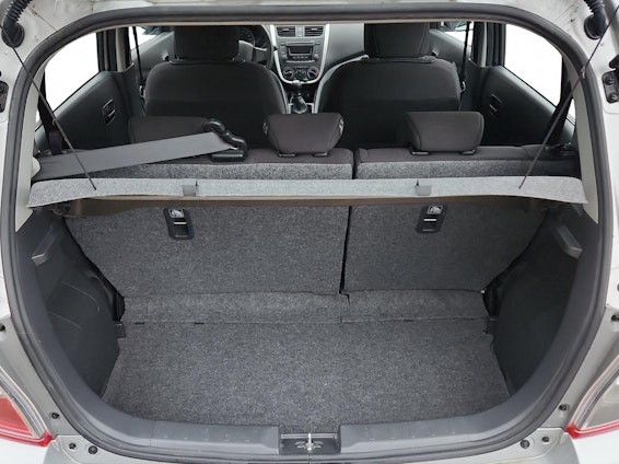 Vehicle image 13 Vehicle image 13