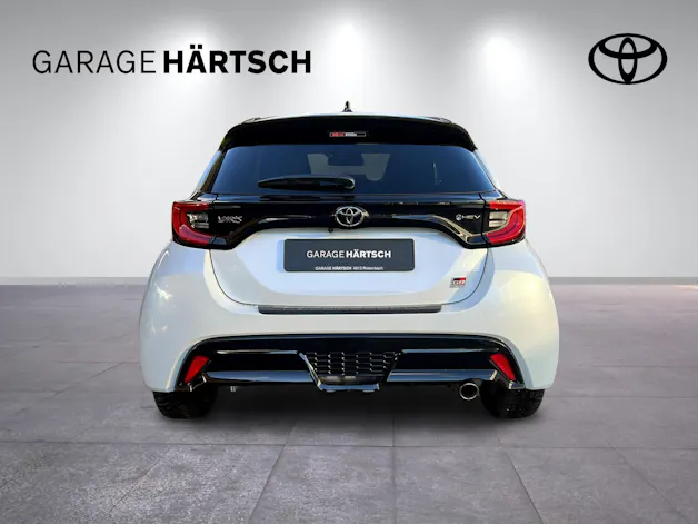 Toyota Yaris 1.5 VVT-i HSD GR Sport