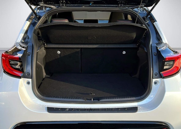 Vehicle image 5 Vehicle image 5